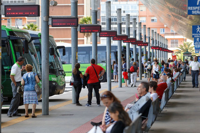 Gute Bewertung des öffentlichen Busunternehmens TITSA