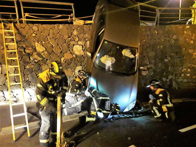 Feuerwehreinsatz nach Verkehrsunfall in San Isidro