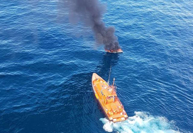 Explosion eines Bootes in Puerto Colón