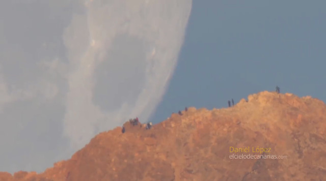 Mond trifft auf Teide – spektakuläres Video